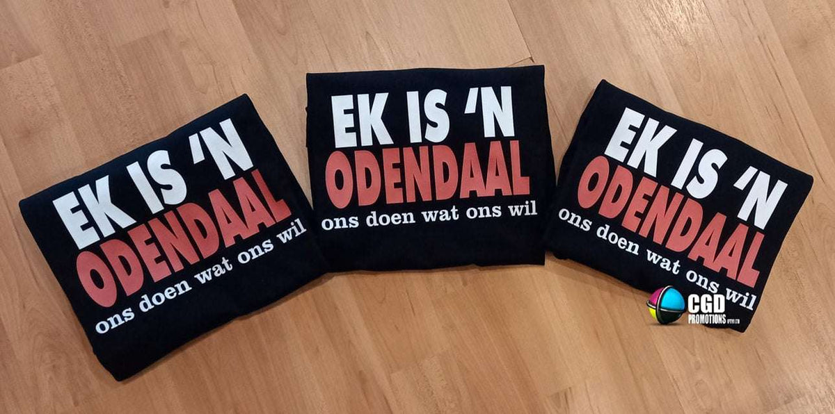 Ek is ’n Odendaal ons doen wat ons wil traditional Afrikaans shirt – personalized surname t-shirt in white