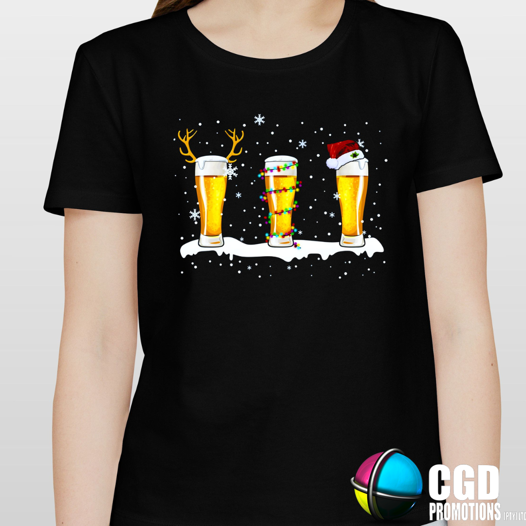 Festive Beer with Santa Hat Reindeers and Snow - Christmas Adult Unisex, Ladies Fitted