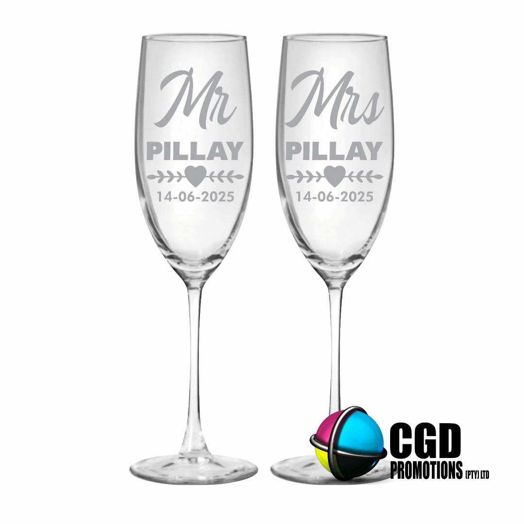 “Sandblasted Mr and Mrs personalized champagne glasses with surname and wedding date – elegant wedding toasting flutes”