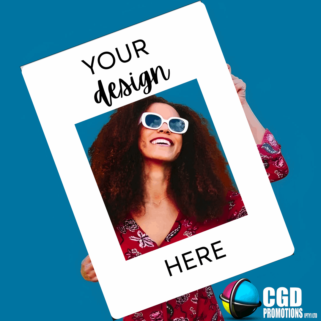 “Customizable selfie frame in pastel colors with space for personalized text, perfect for parties and photoshoots”