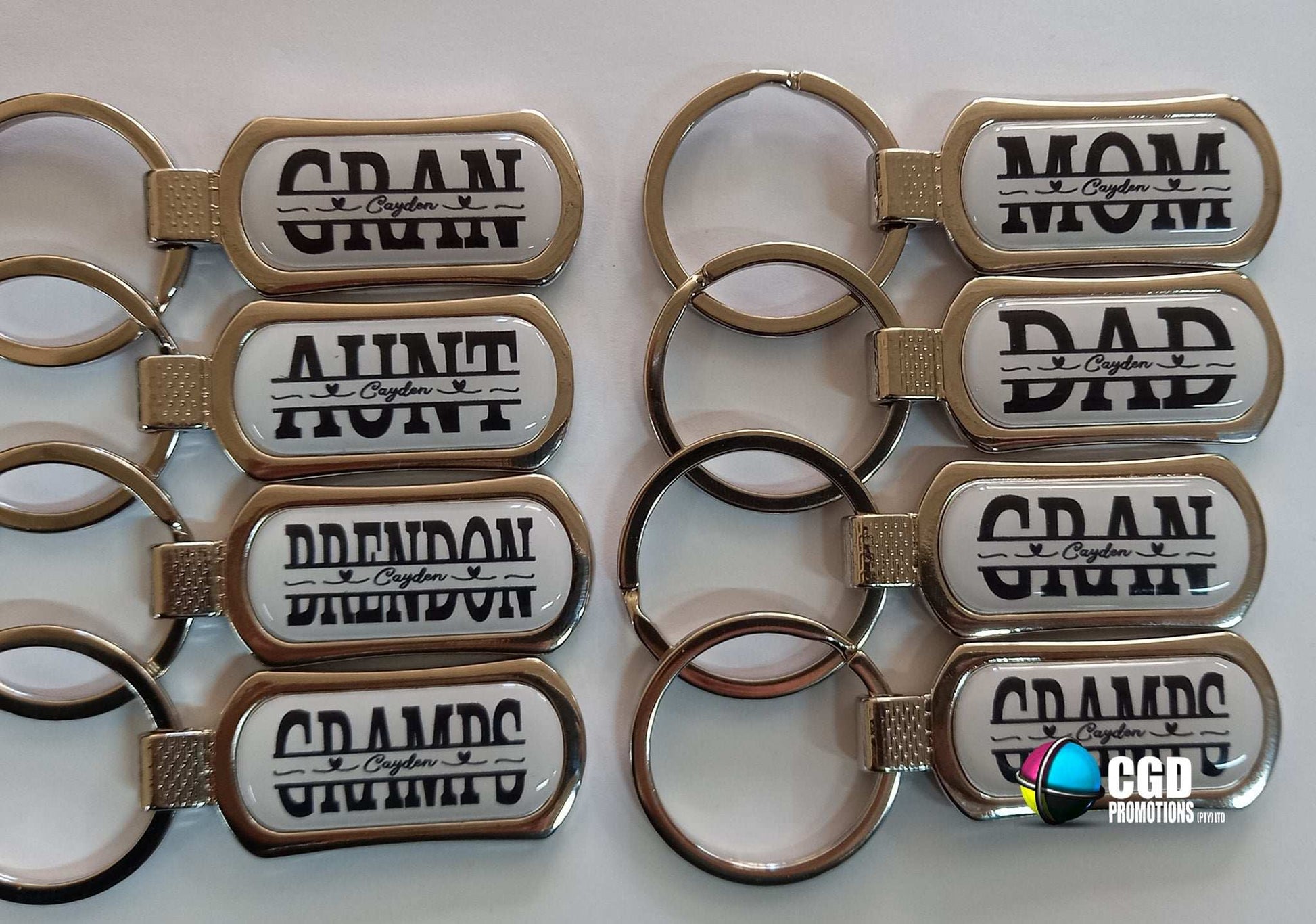 Personalized Domed Keyring – Custom Name with Kids’ Names in Between