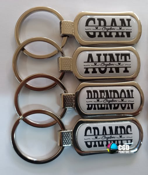 Personalized Domed Keyring – Custom Name with Kids’ Names in Between