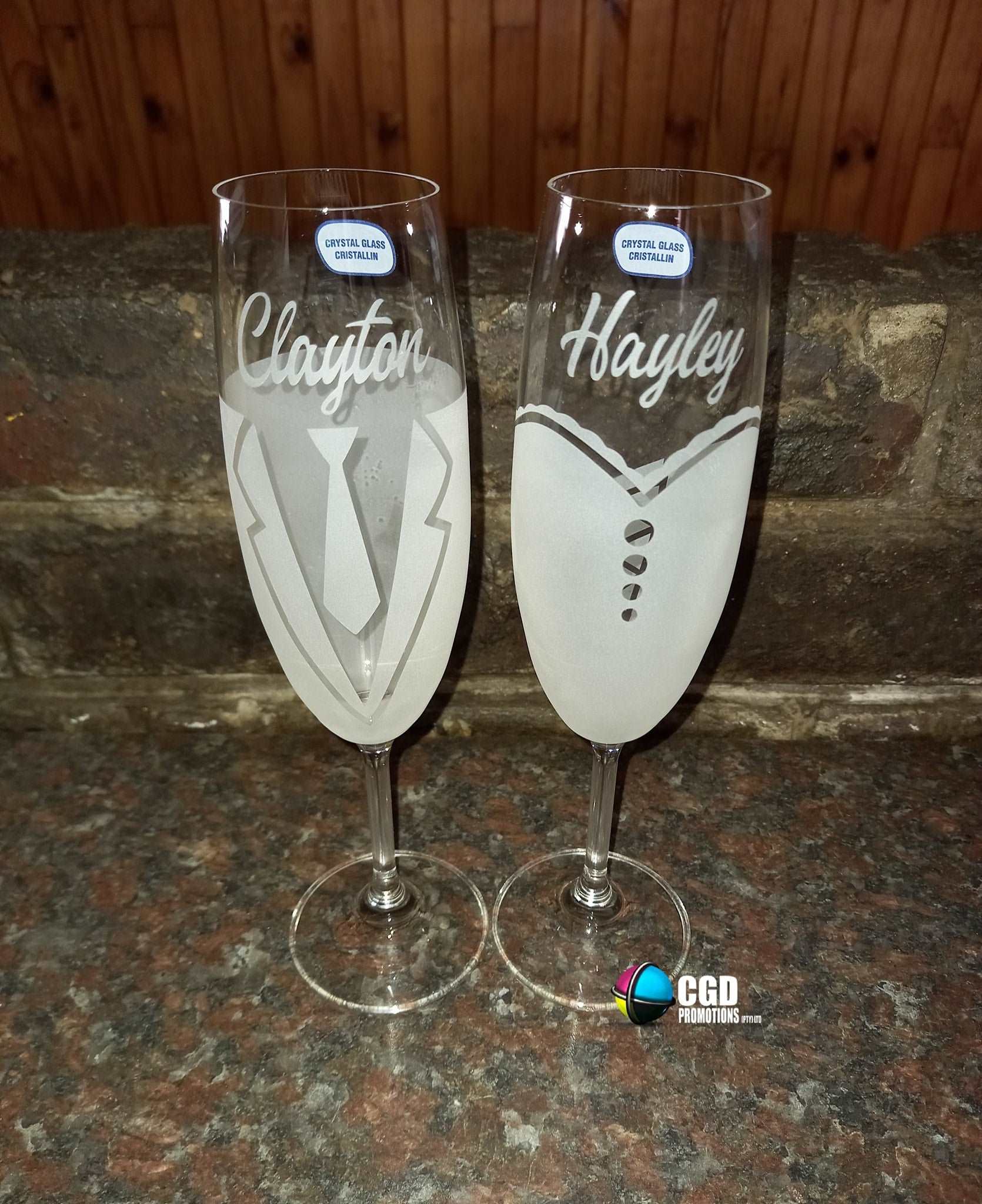 Bride dress & Groom suit sandblasted glasses