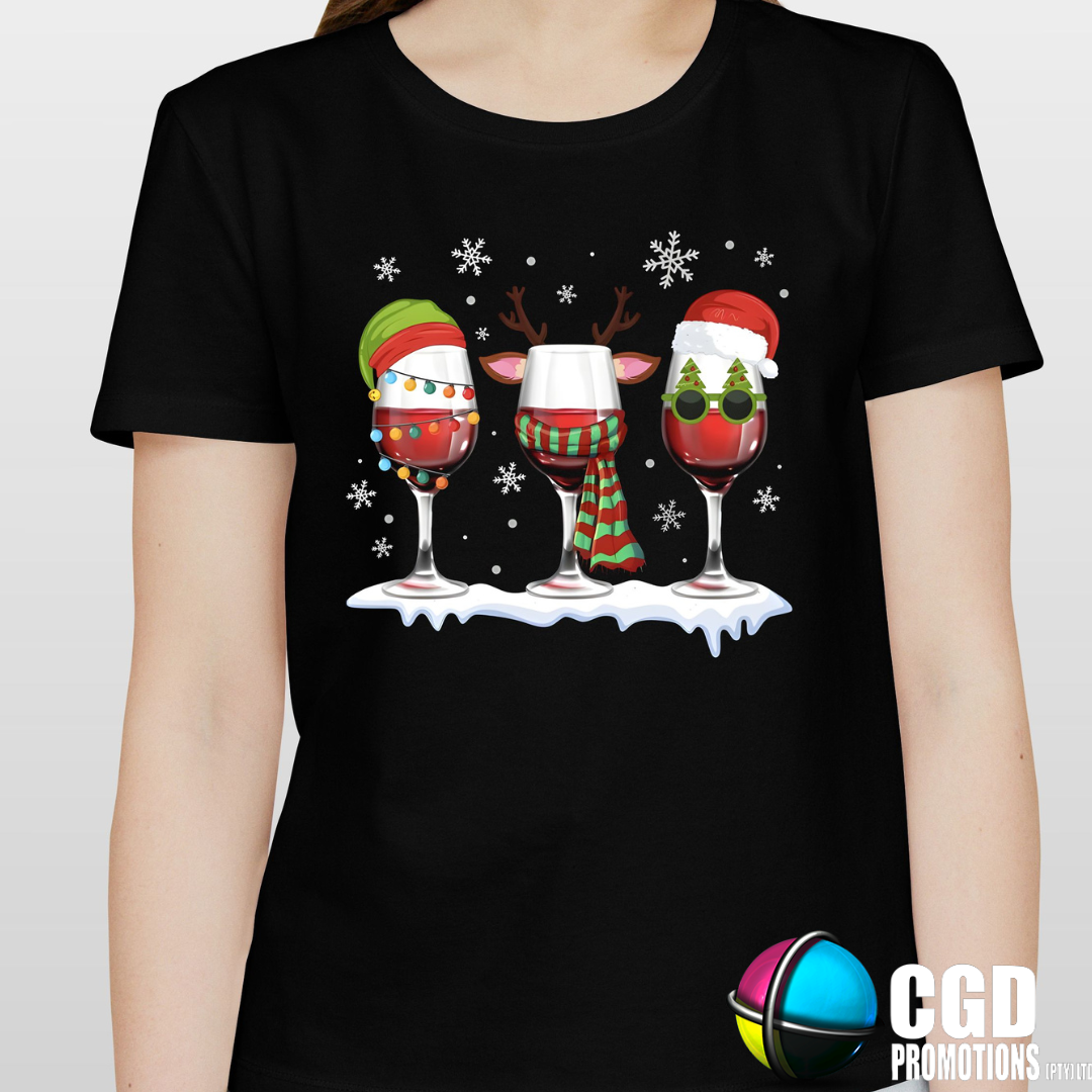 Festive Wine with Santa Hat Reindeers Elf and Snow - Christmas Adult Unisex, Ladies Fitted