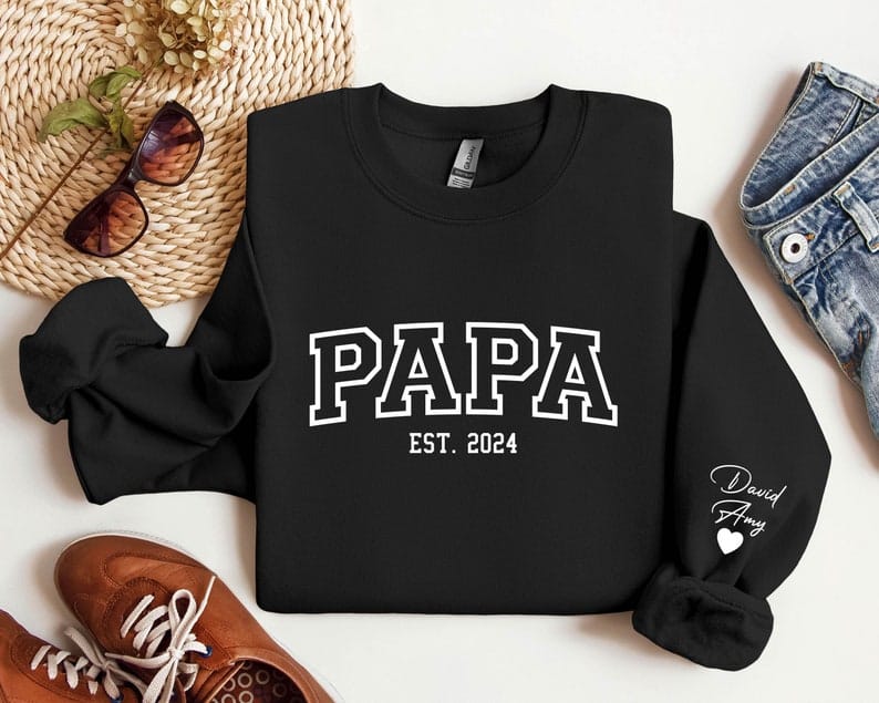 Dad / Papa [NAME] Est Block Letters Personalised with Children Names on Sleeve & Heart Unisex Father's Day Printed Hoodie / Sweater Gift for Dad / Grandpa